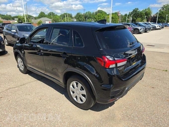 2025 Mitsubishi Outlander Sport 2.0 S - miniatura 2