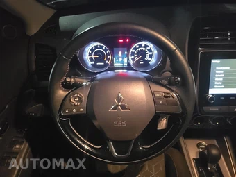 2025 Mitsubishi Outlander Sport 2.0 S - miniatura 10