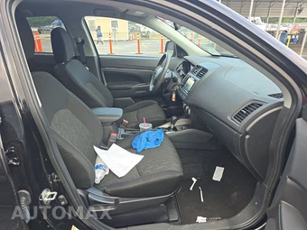 2025 Mitsubishi Outlander Sport 2.0 S - miniatura 8