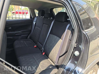 2025 Mitsubishi Outlander Sport 2.0 S - miniatura 13