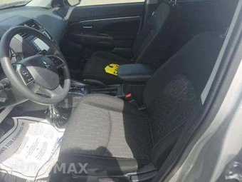 2025 Mitsubishi Outlander Sport 2.0 S - miniatura 7