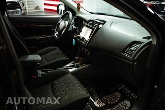 2025 Mitsubishi Outlander Sport 2.0 S - miniatura 13