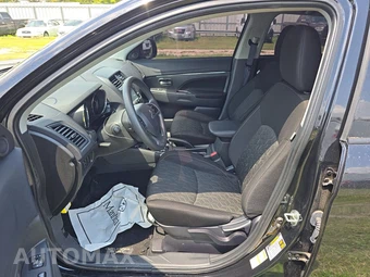 2025 Mitsubishi Outlander Sport 2.0 S - miniatura 7
