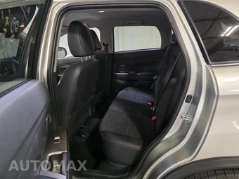 2025 Mitsubishi Outlander Sport 2.0 SE - miniatura 12