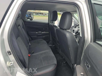2025 Mitsubishi Outlander Sport 2.0 SE - miniatura 16