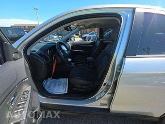 2025 Mitsubishi Outlander Sport 2.0 SE - miniatura 6
