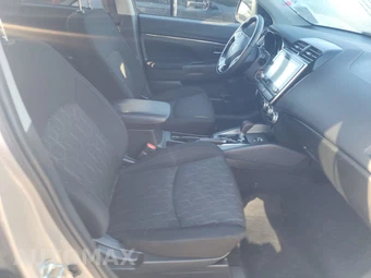 2025 Mitsubishi Outlander Sport 2.0 SE - miniatura 8