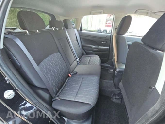 2025 Mitsubishi Outlander Sport 2.0 SE - miniatura 13