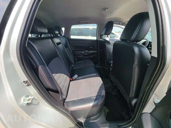 2025 Mitsubishi Outlander Sport 2.0 SE - miniatura 16