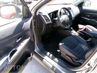 2025 Mitsubishi Outlander Sport - miniatura 16