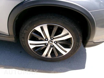 2025 Mitsubishi Outlander Sport - miniatura 13