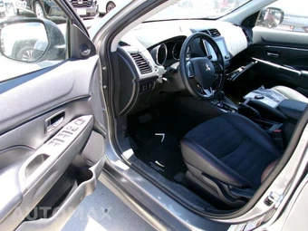2025 Mitsubishi Outlander Sport - miniatura 16