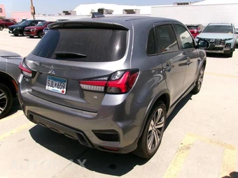 2025 Mitsubishi Outlander Sport - miniatura 4