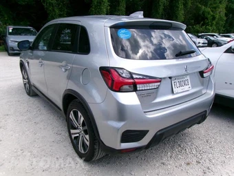 2025 Mitsubishi Outlander Sport - miniatura 11