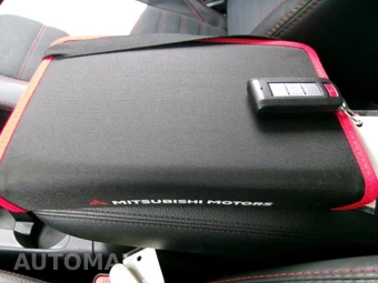 2025 Mitsubishi Outlander Sport - miniatura 12