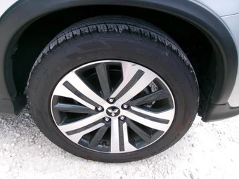 2025 Mitsubishi Outlander Sport - miniatura 14