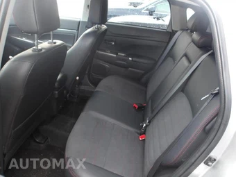 2025 Mitsubishi Outlander Sport - miniatura 16