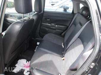 2025 Mitsubishi Outlander Sport - miniatura 15