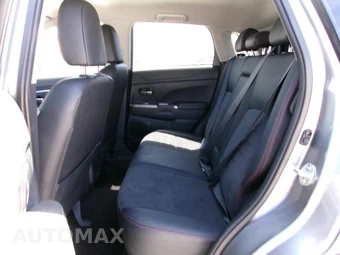 2025 Mitsubishi Outlander Sport - miniatura 14