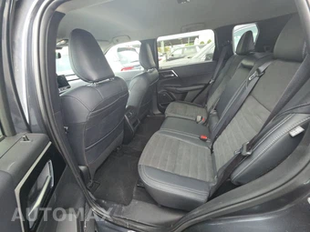2025 Mitsubishi Outlander Trail Edition - miniatura 13