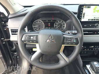 2025 Mitsubishi Outlander Trail Edition - miniatura 10