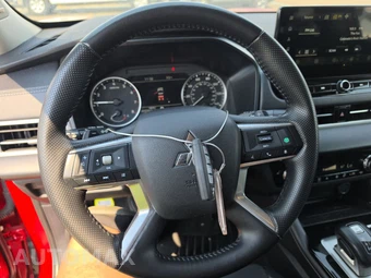 2025 Mitsubishi Outlander Trail Edition - miniatura 10