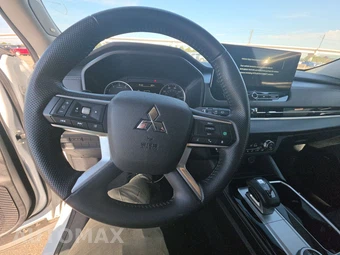 2025 Mitsubishi Outlander Trail Edition - miniatura 10
