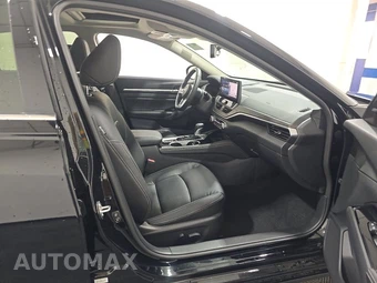 2025 Nissan Altima Platinum - miniatura 8