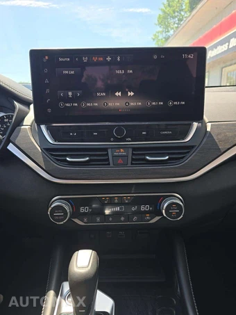 2025 Nissan Altima SL – miniatura 10