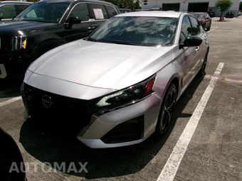 2025 Nissan Altima SR