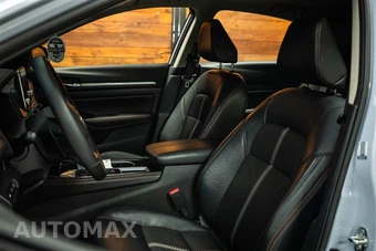 2025 Nissan Altima SR - miniatura 9
