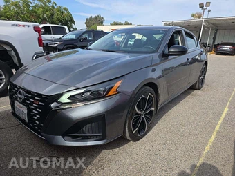 2025 Nissan Altima SR
