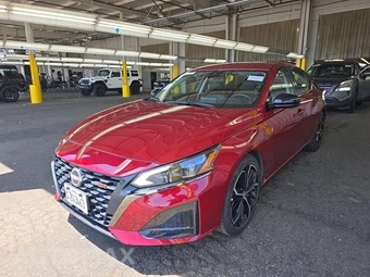 2025 Nissan Altima SR
