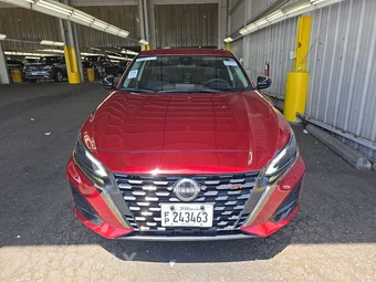 2025 Nissan Altima SR - miniatura 2