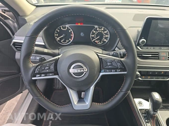 2025 Nissan Altima SR - miniatura 10
