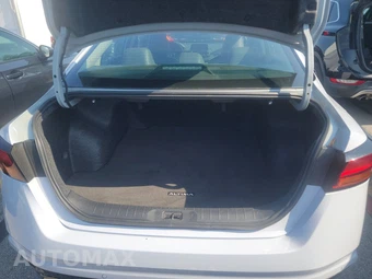2025 Nissan Altima SR - miniatura 16