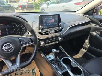 2025 Nissan Altima SR - miniatura 10