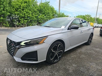 2025 Nissan Altima SR