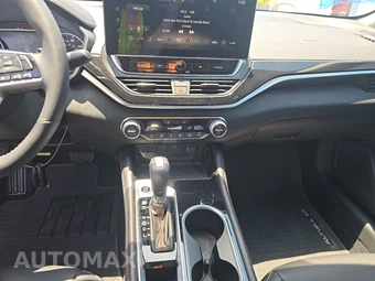 2025 Nissan Altima SR – miniatura 11