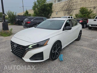 2025 Nissan Altima SR