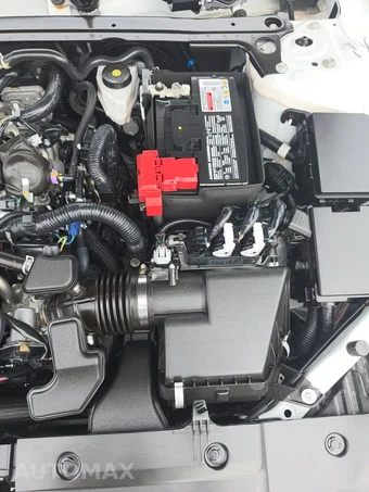 2025 Nissan Altima SR - miniatura 21