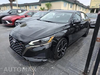 2025 Nissan Altima SR