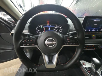 2025 Nissan Altima SR - miniatura 10