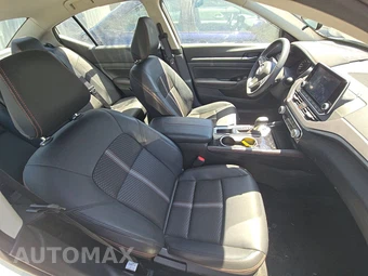 2025 Nissan Altima SR - miniatura 8
