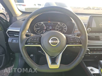 2025 Nissan Altima SR – miniatura 10