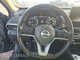 2025 Nissan Altima SR - miniatura 10