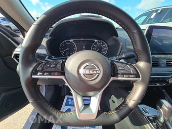 2025 Nissan Altima SR – miniatura 10