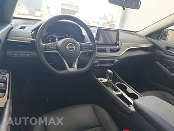 2025 Nissan Altima SR - miniatura 8