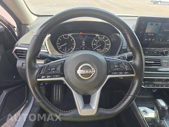 2025 Nissan Altima SR - miniatura 10