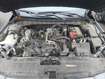 2025 Nissan Altima SR - miniatura 15